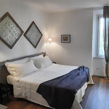 Отель Finestra Sul Borgo Лукка Экстерьер фото